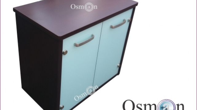 Credenza Osman Vidrio 2 puertas